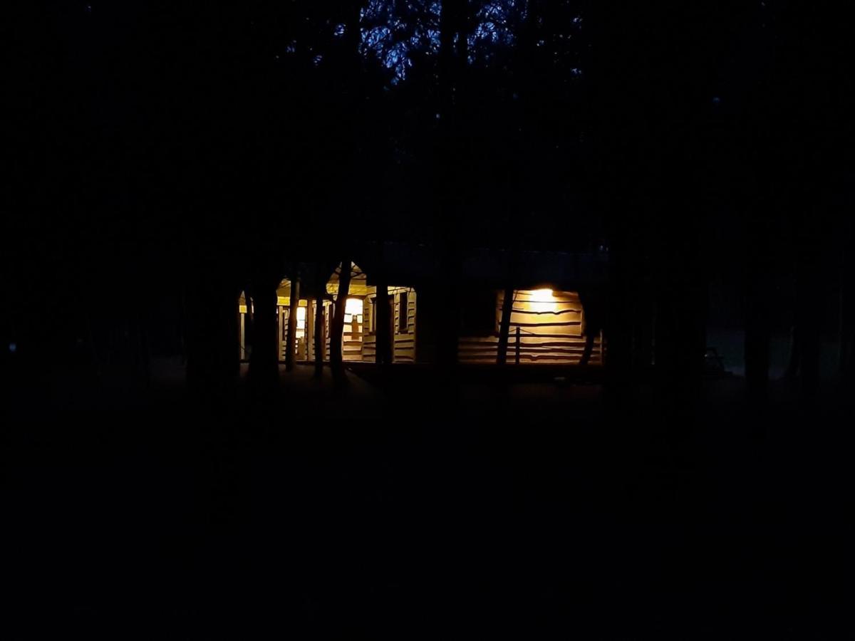 Wyldwood Lodge Cheadle  Buitenkant foto