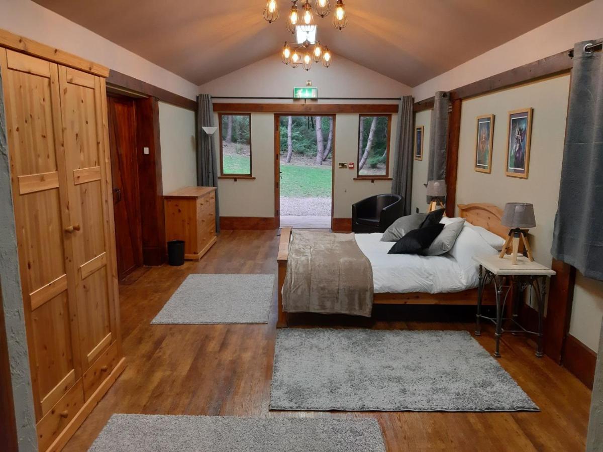 Wyldwood Lodge Cheadle  Buitenkant foto