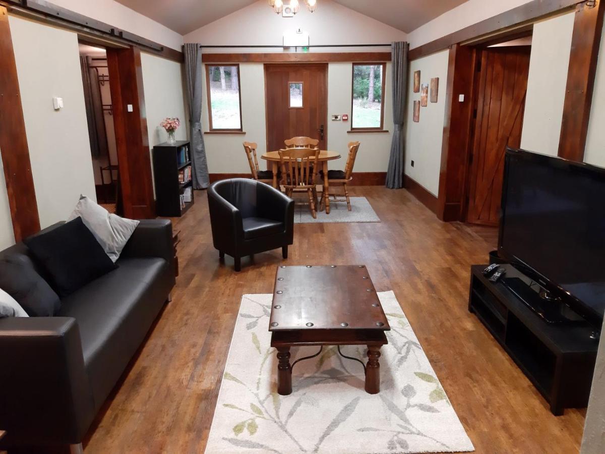 Wyldwood Lodge Cheadle  Buitenkant foto