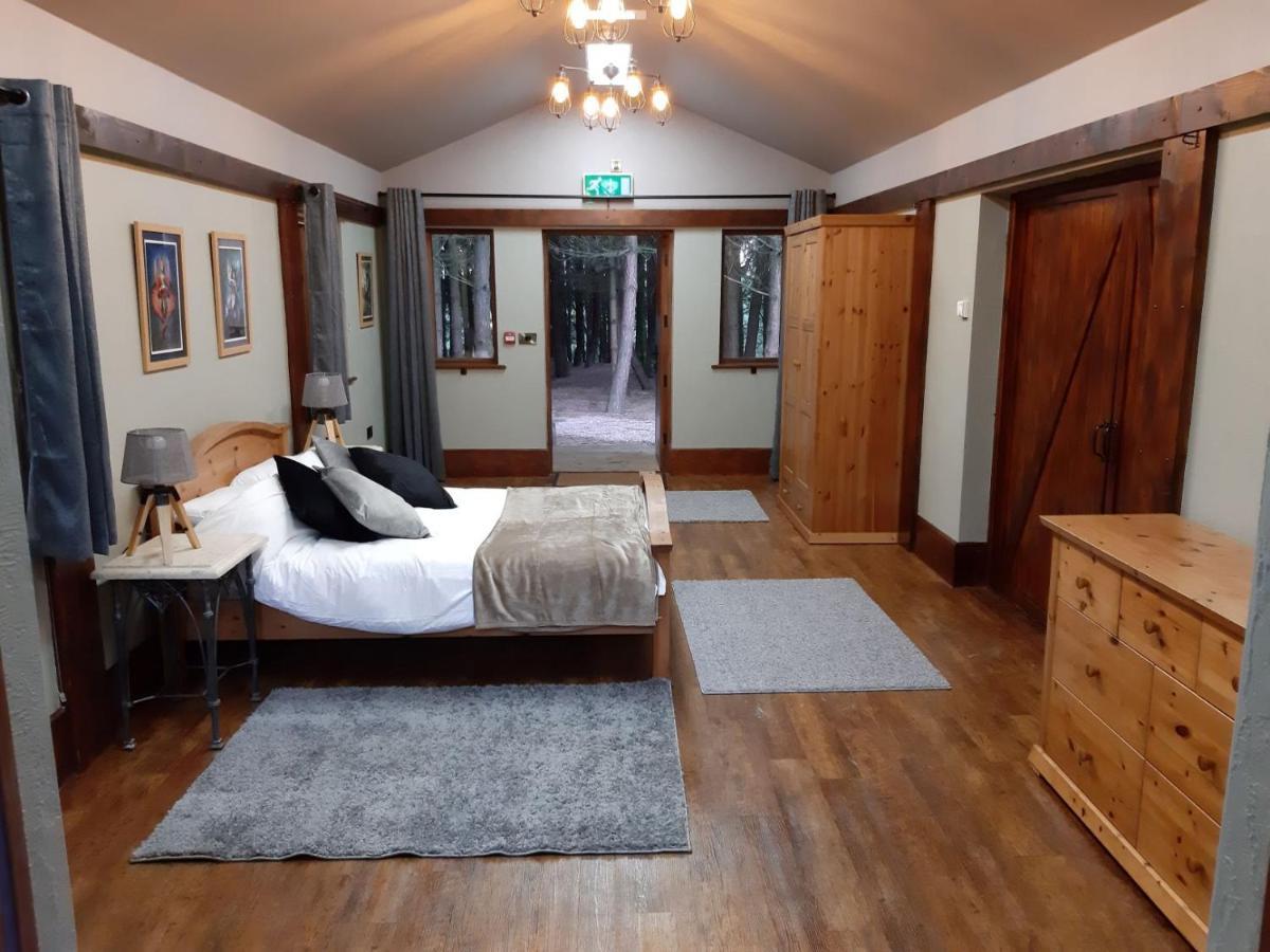 Wyldwood Lodge Cheadle  Buitenkant foto